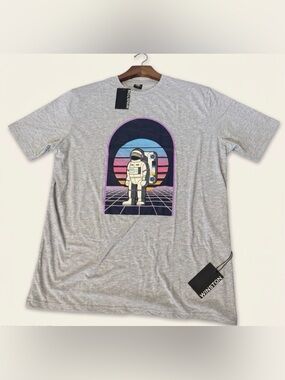 NWT Winston Big & Tall 3XLT Gray Retro Synthwave Astronaut Graphic Tee Shirt